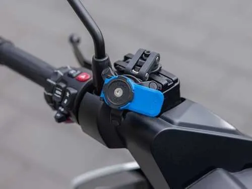 quadlock-motosiklet-fren-rezervuari-baglantisi-telefon-tasiyicilar-55411-30-O.webp
