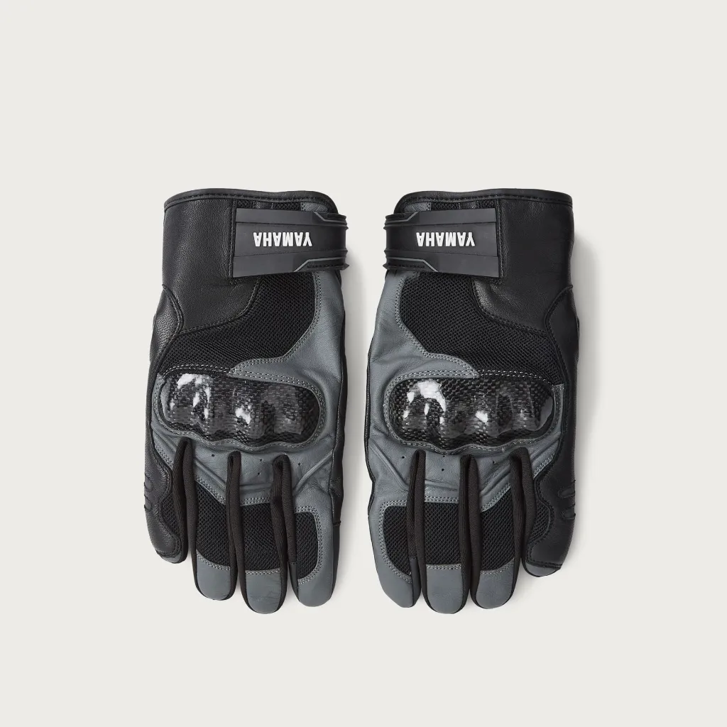 QMA-26HN1-B1-0L-26-HN-men-riding-glove-summer-EU-Studio-003.webp