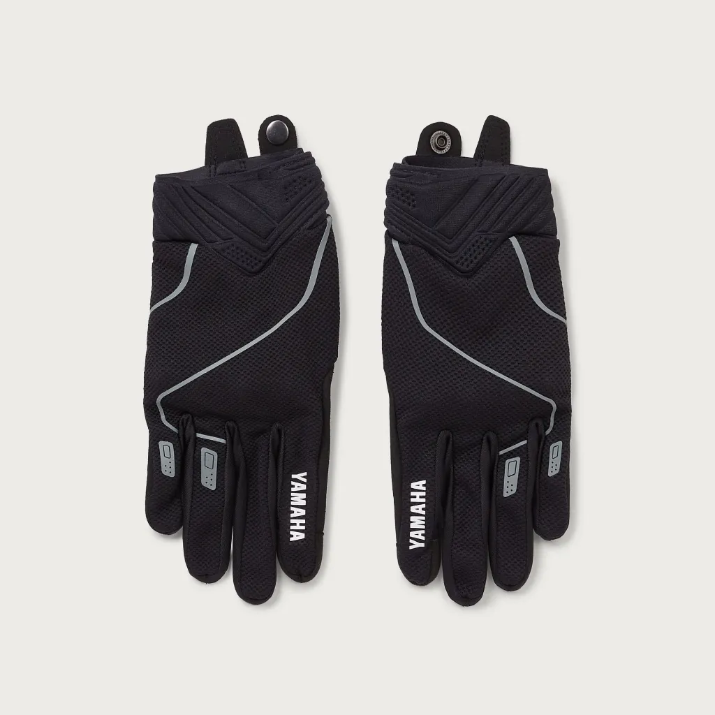 QMA-26SC2-B0-0M-26-Summer-scooter-glove-for-women-EU-Studio-002.webp